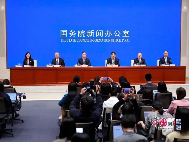 工业和信息化部介绍推动软件和信息技术服务业、科技服务业发展等情况